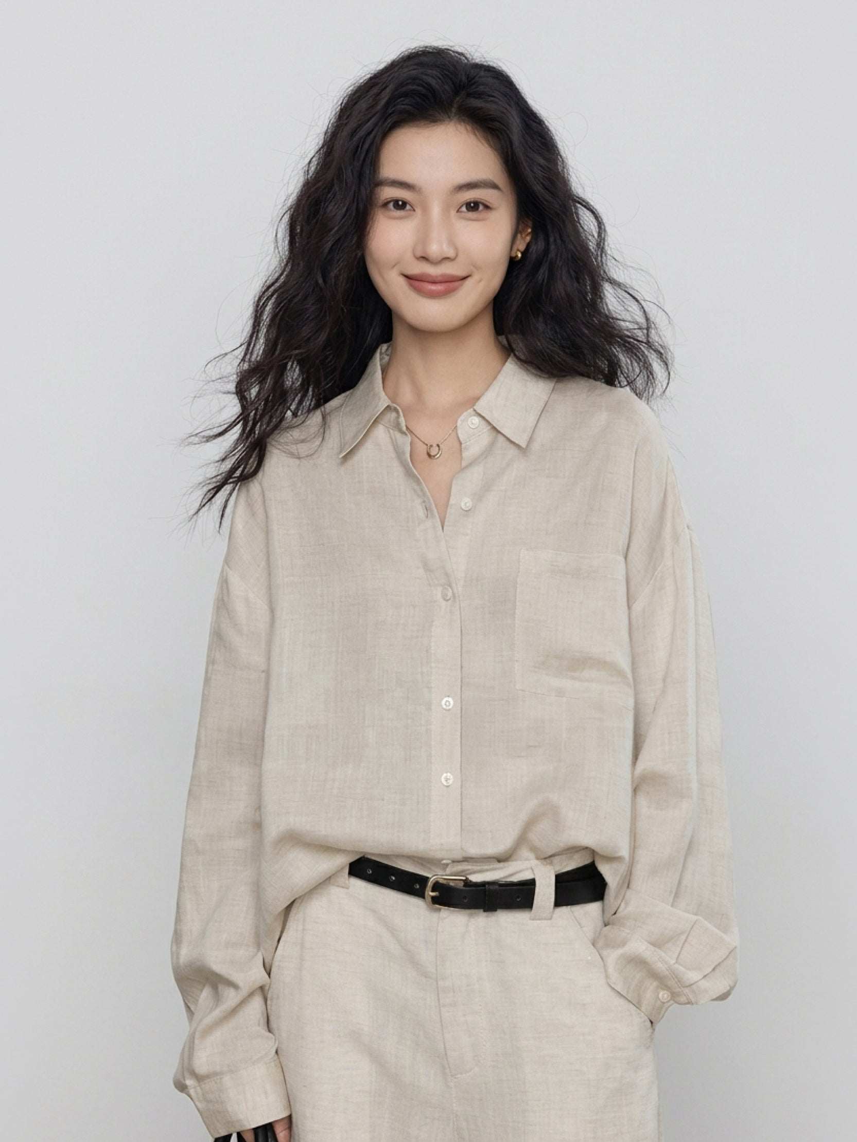 100% cotton-linen classic oversized shirt with dropped shoulders and curved hem