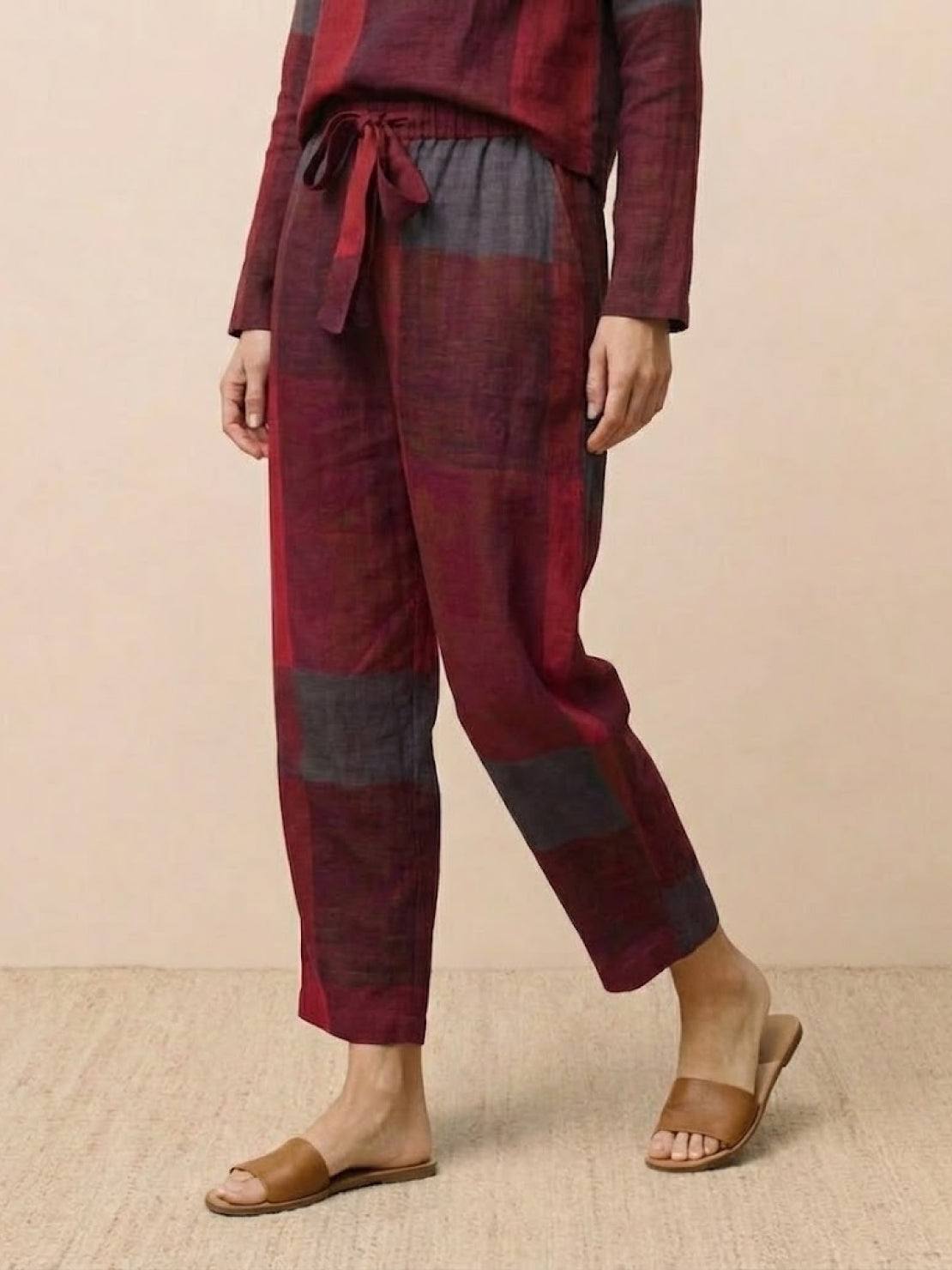 Cotton-linen monochrome outfit featuring relaxed longline top and wide-leg pants