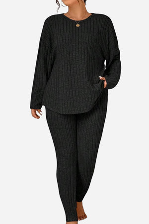 Body Confident Oversized Knit two-piece black cozy knit top and pants set for women
