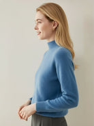 Lightweight 100% Italian cashmere sweater with mock neck and regular fit for elegant warmth and comfort