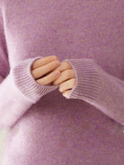 Lightweight 100% Italian cashmere mock-neck sweater with regular fit and fine-gauge knit