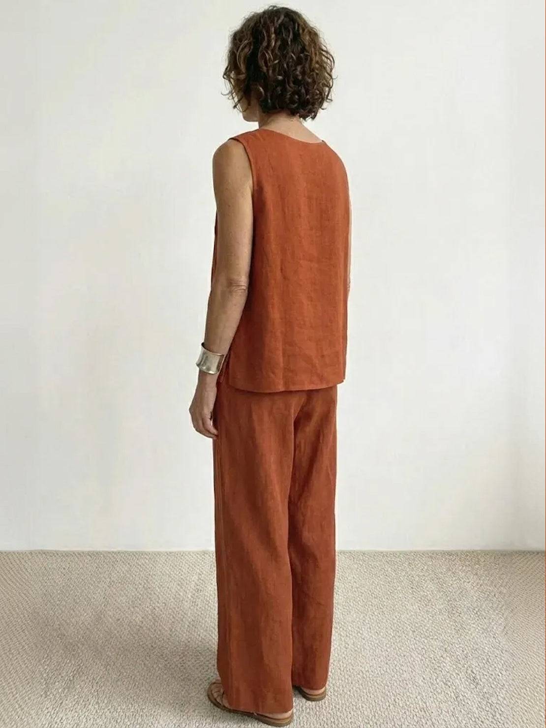 loose solid color sleeveless two-piece set with oversized fit and breathable fabric