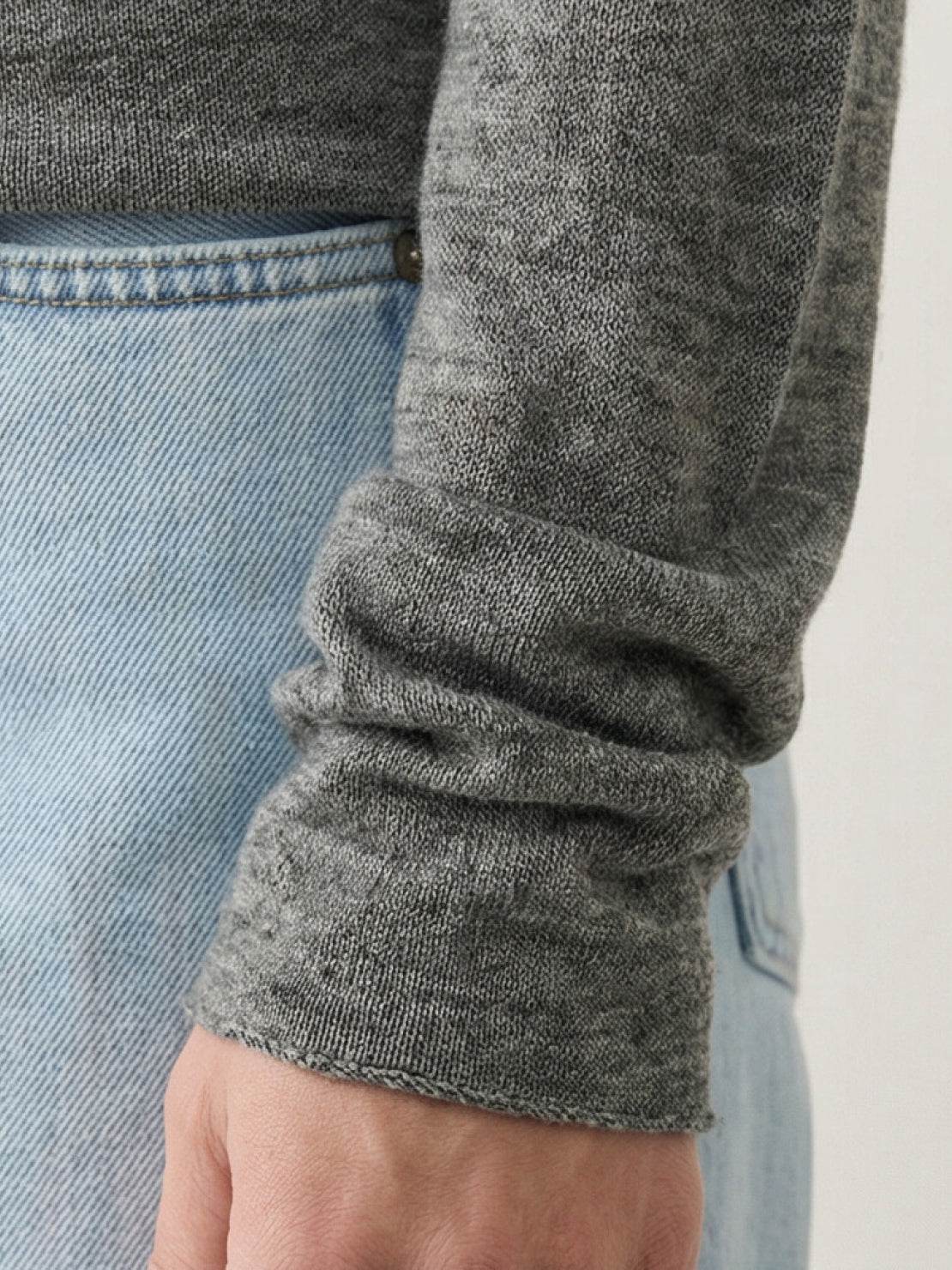 Organic linen henley top in soft fine knit with 3-button placket and relaxed fit