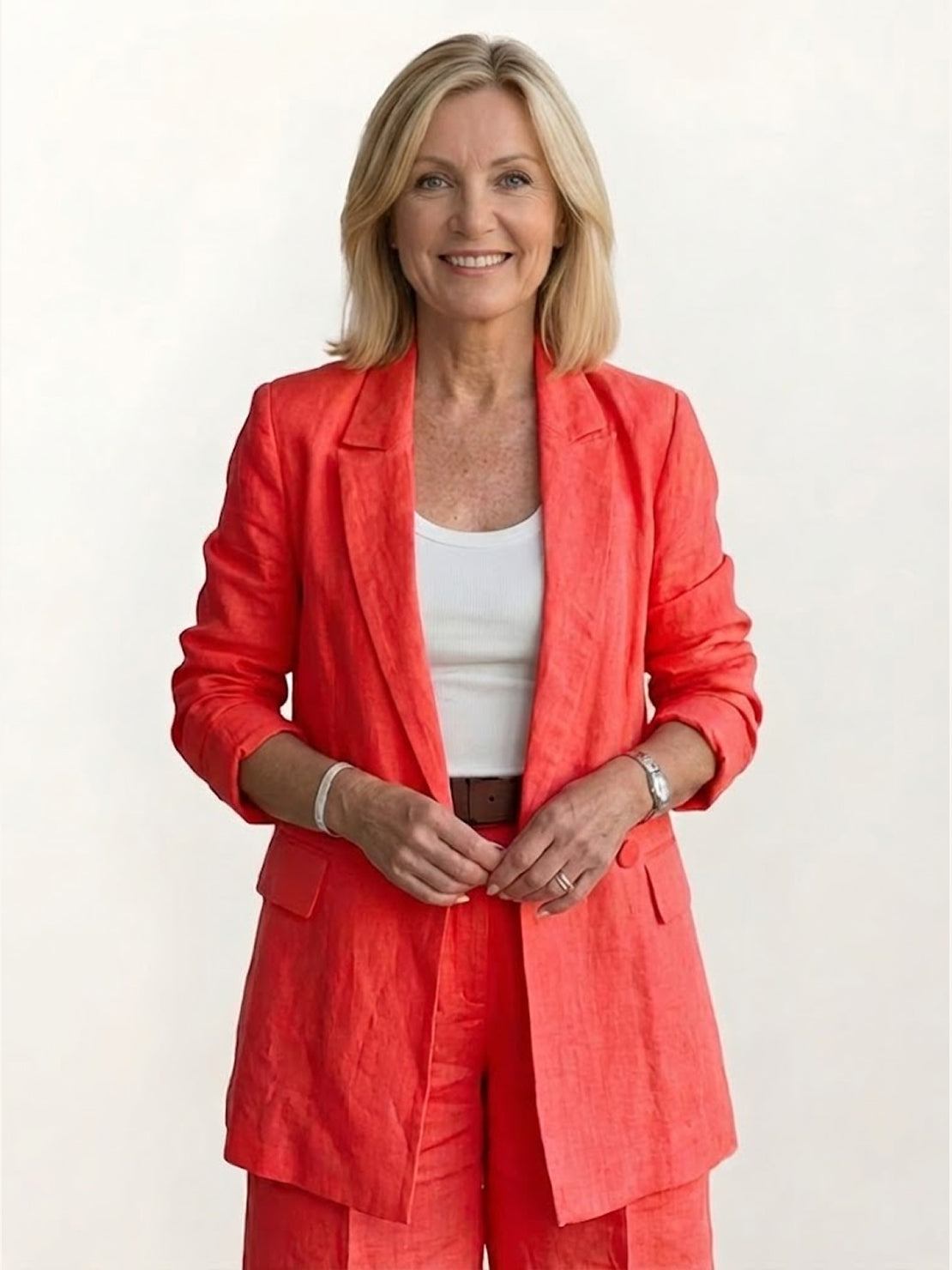 Stylish blazer and shorts two-piece set for elegant, comfortable wear